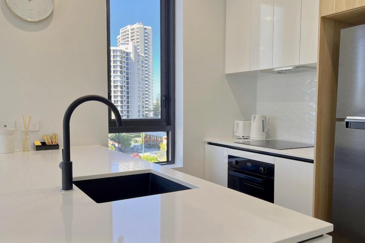 E.s. Surfers Paradise Apartment