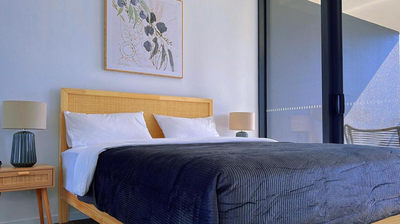 E.s. Surfers Paradise * Gold Coast