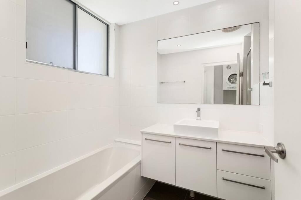 Teenamara On Burleigh - Hosted By Burleigh Letting