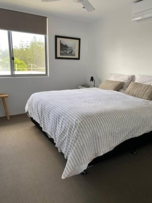 Teenamara On Burleigh - Hosted By Burleigh Letting