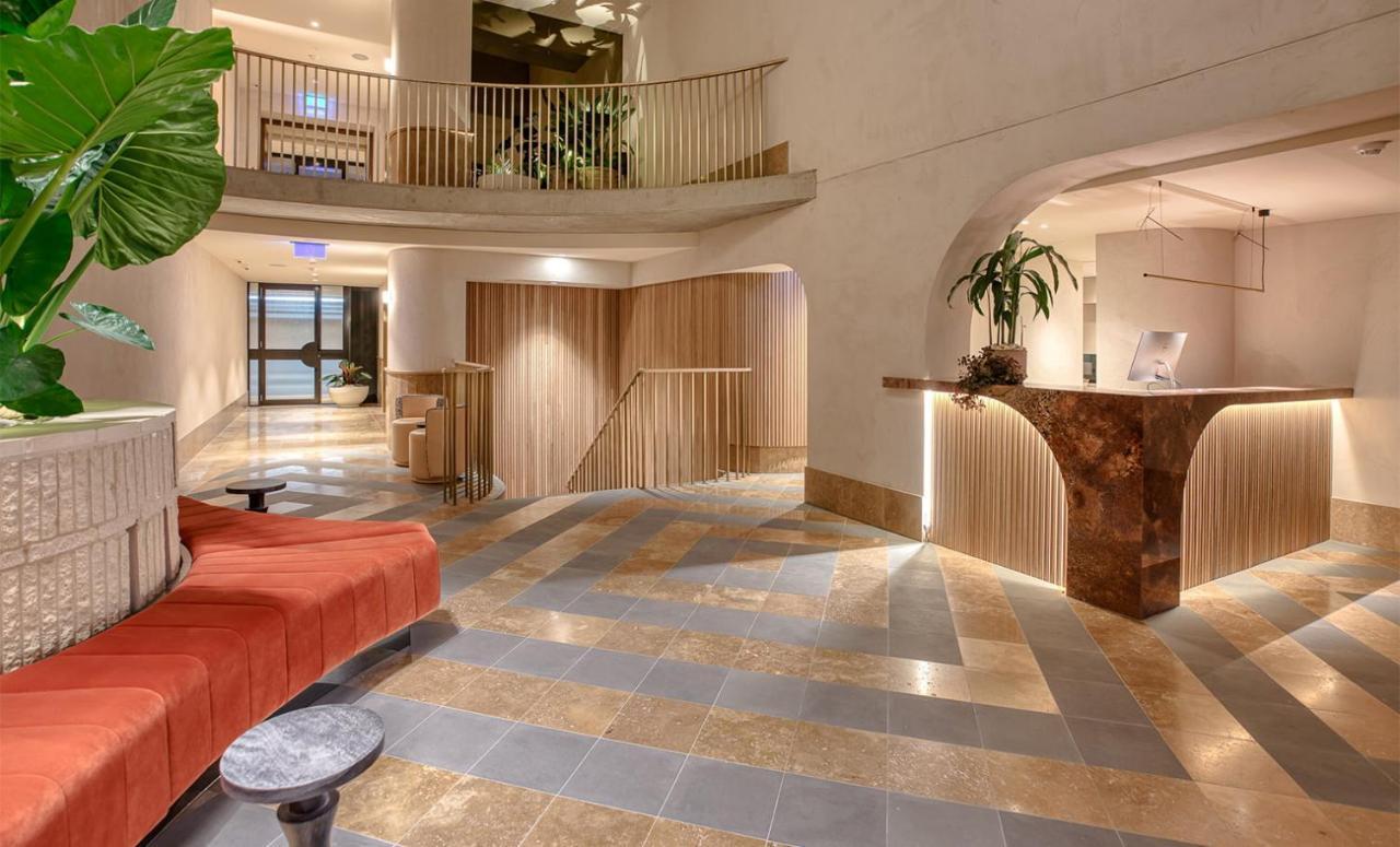 Oceanview Luxury Broadbeach 2 Bedroom