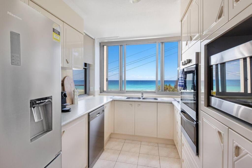 Amazing View And Perfect Location Kirra Apartment