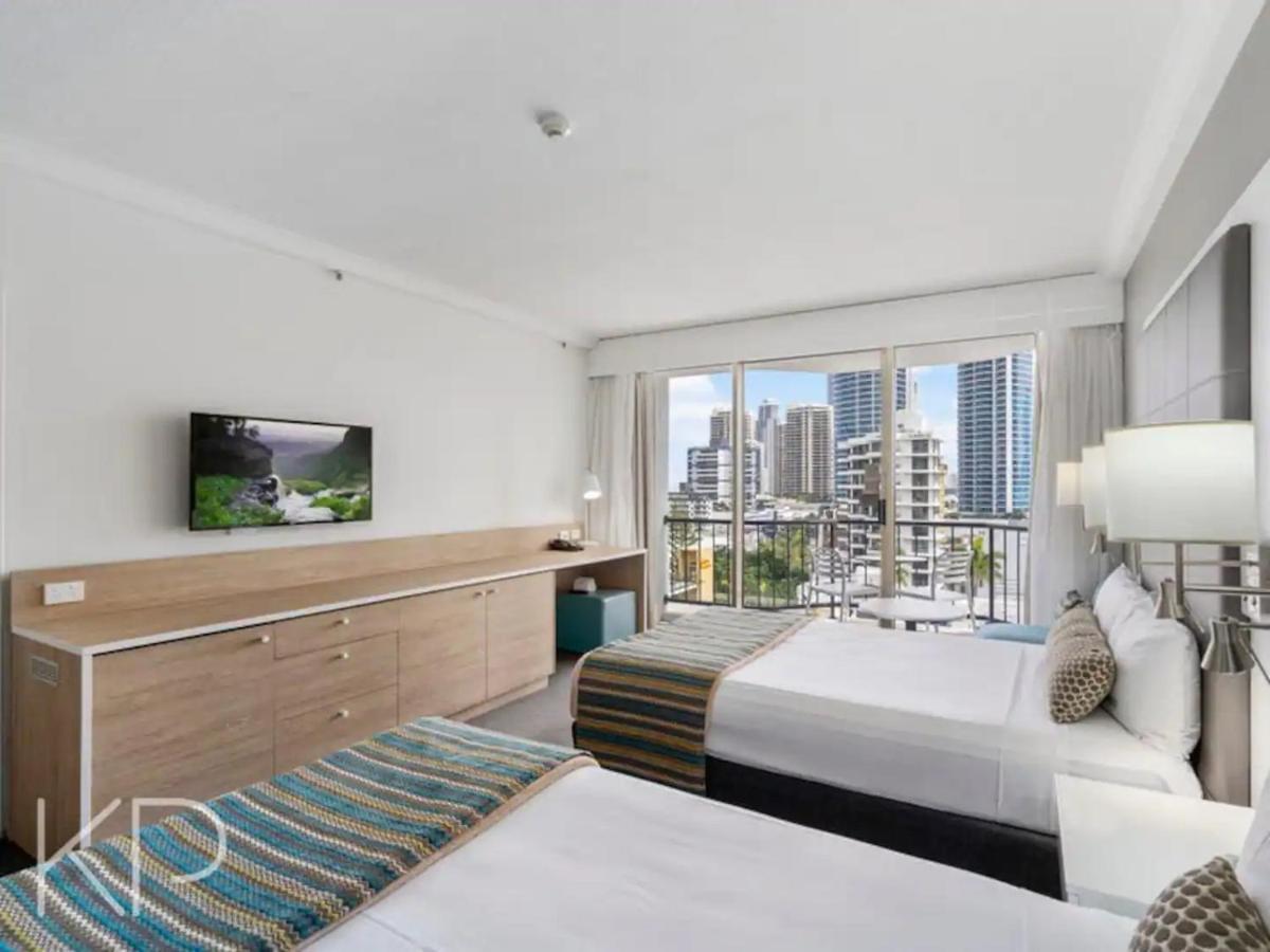 Apartment Mantra On View Surfers Paradise By Ready Set
