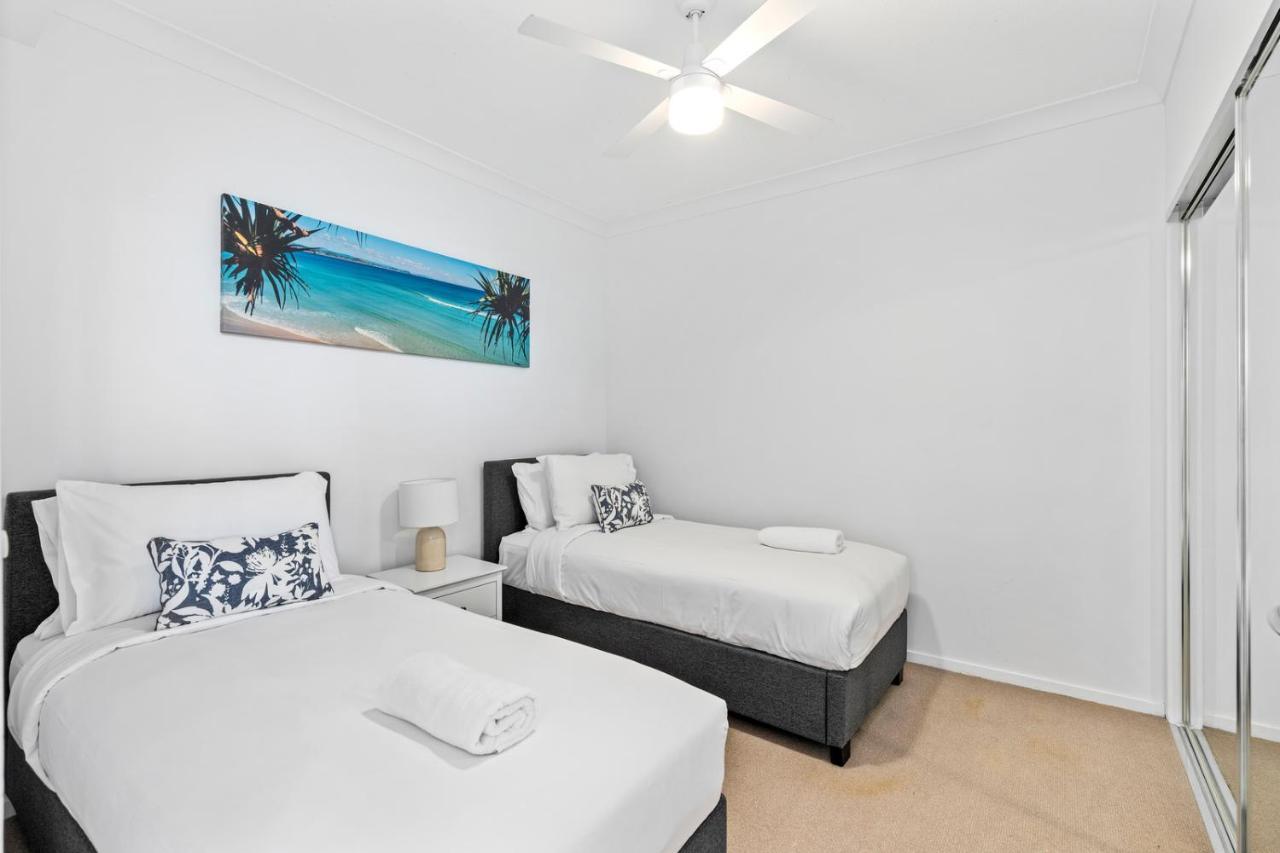Hotel Harbour Quays Gold Coast