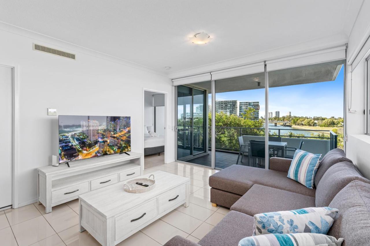 Hotel Harbour Quays Gold Coast