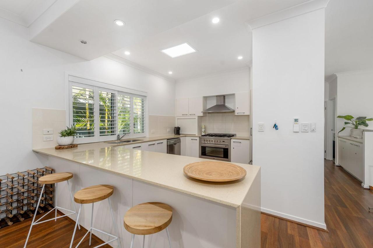 Burleigh House * Gold Coast