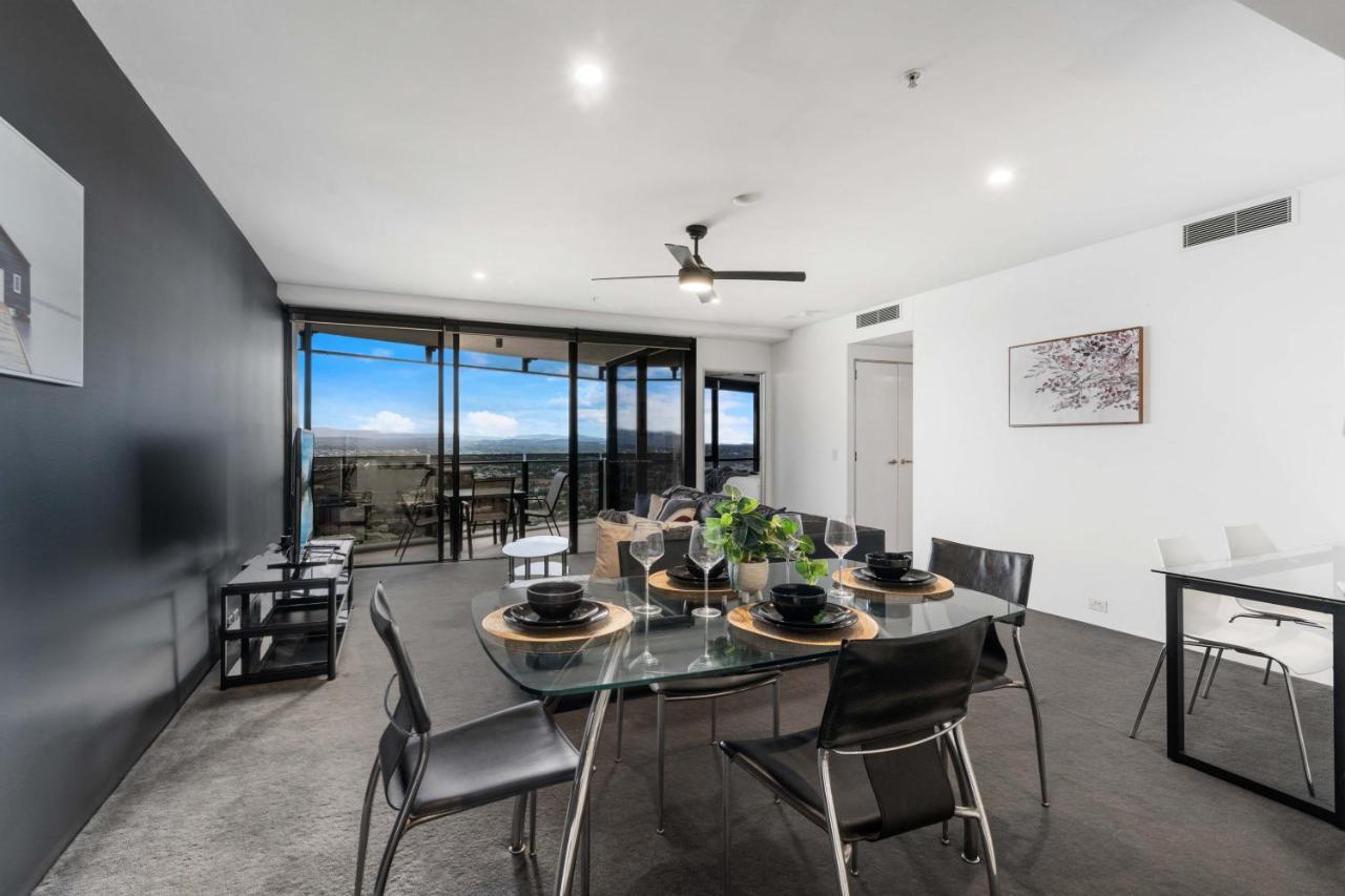 Apartment Hinterland View - Circle On Cavill - Self Contained, Privately Managed Gold Coast