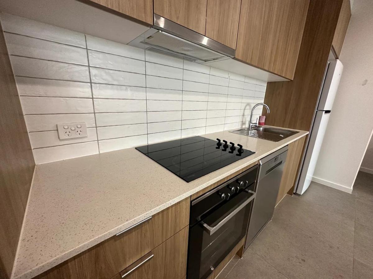 3bd 1 Block From Brand New Gold Coast