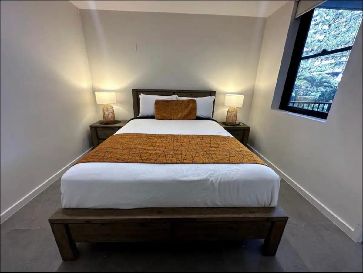 Apartment 3bd 1 Block From Brand New