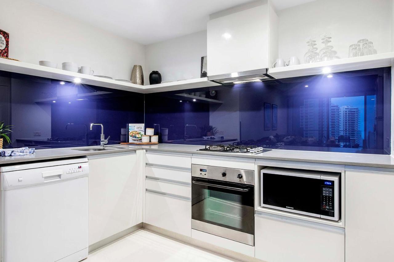 Converted Two Bedroom At Circle On Cavill - Self Contained, Privately Managed - Wow