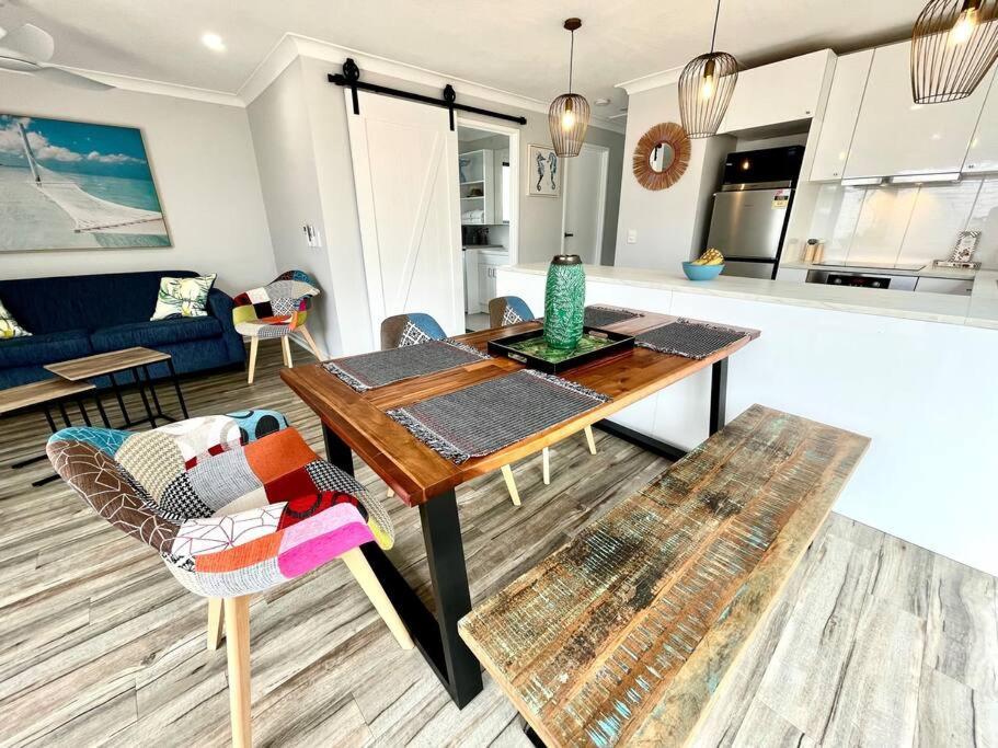 Villa Seashell Beach House - At Mermaid Beach *