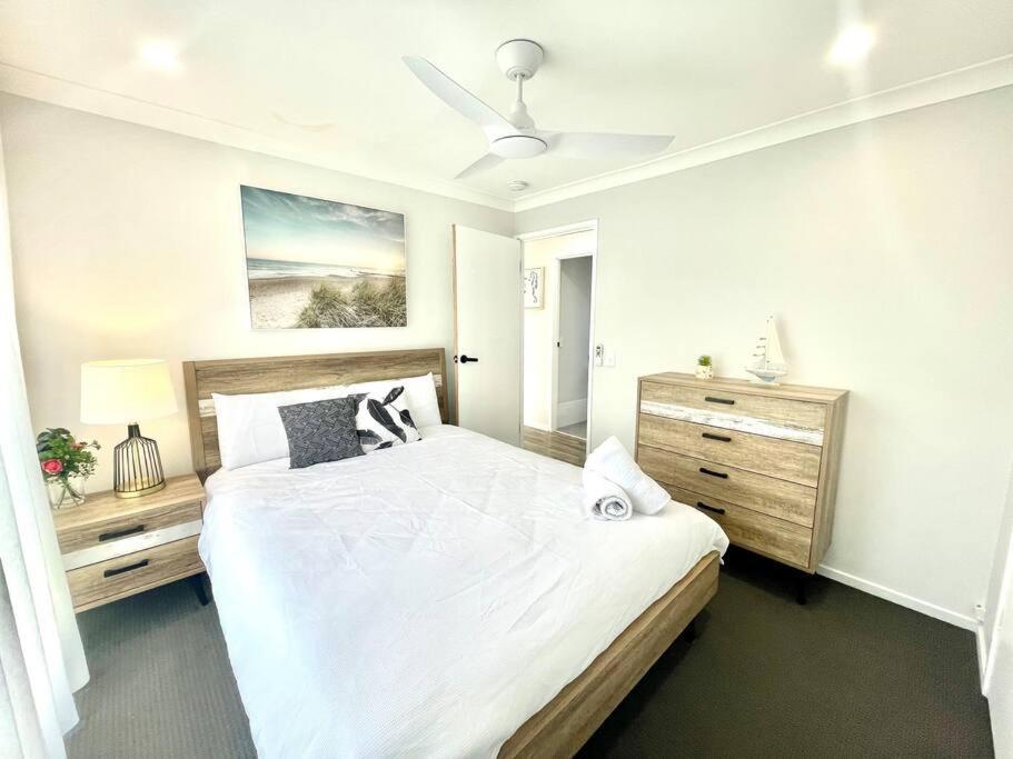 Seashell Beach House - At Mermaid Beach