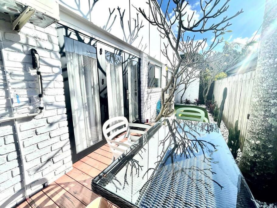 Seashell Beach House - At Mermaid Beach Villa