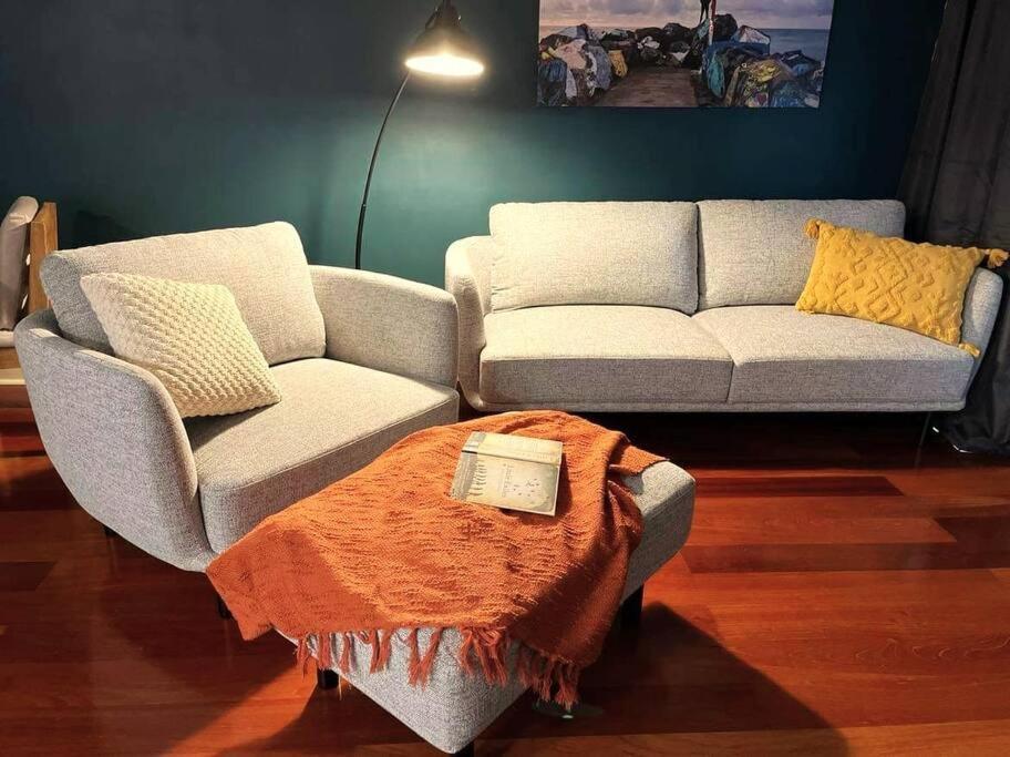 Relaxing One Bedroom In The Heart Of Broadbeach - Cafe Onsite - Free Parking-pool-tennis-sauna *