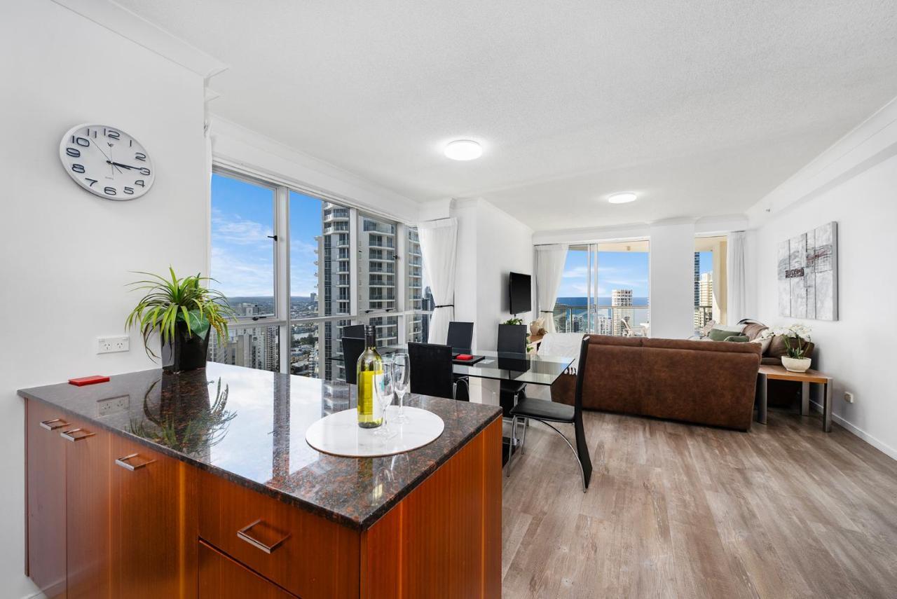 Apartment New Chevron Ocean Views Surfers. Gold Coast
