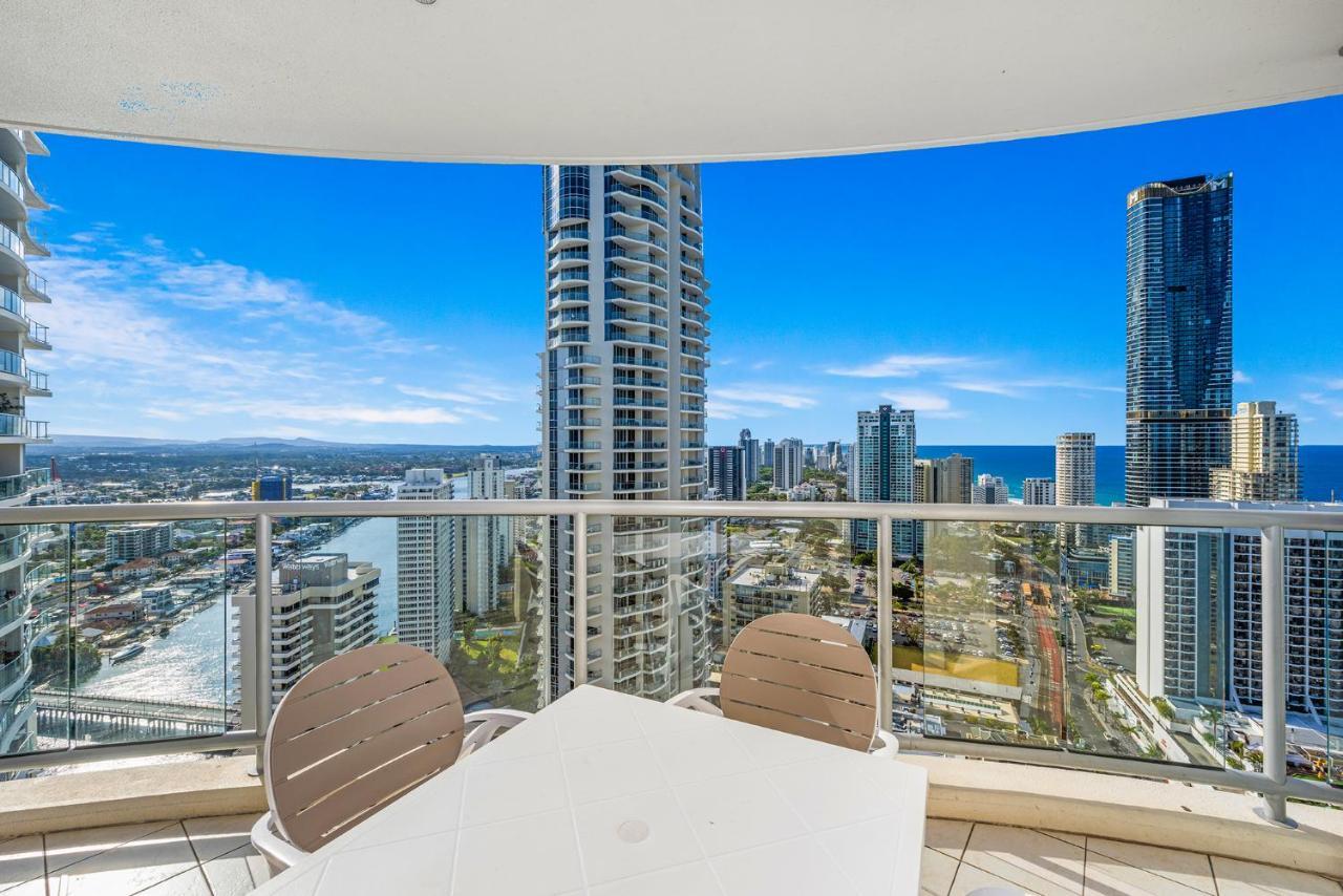 Apartment New Chevron Ocean Views Surfers.