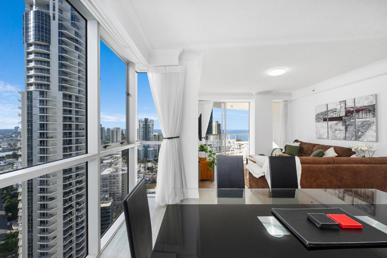 Apartment New Chevron Ocean Views Surfers.