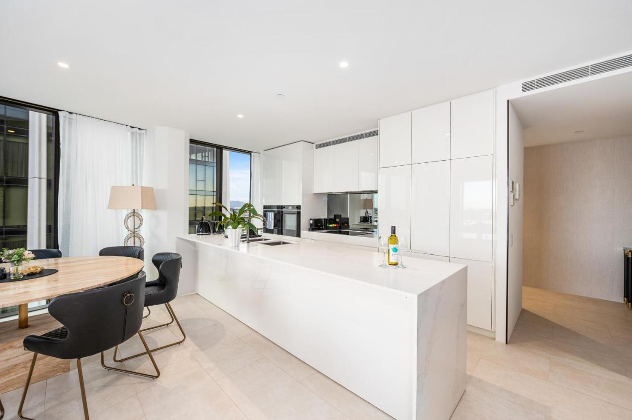The Lanes 5 Star Luxury Apartment Gold Coast