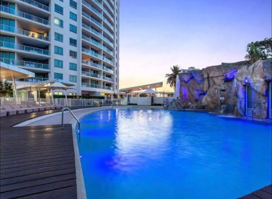 Apartment Mantra Wings Sleeps 8 Huge Lux Gold Coast