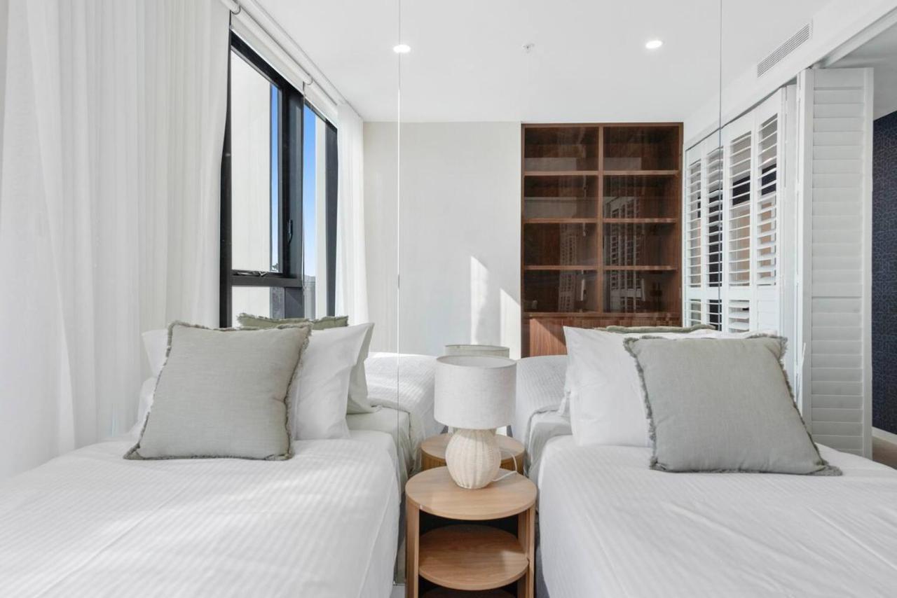Glistening Horizons - Luxe Coastal Living Apartment *