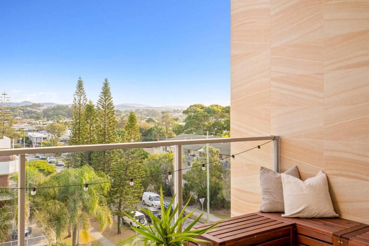 'tropical Tides' Resort-style Chic At Palm Apartment Gold Coast