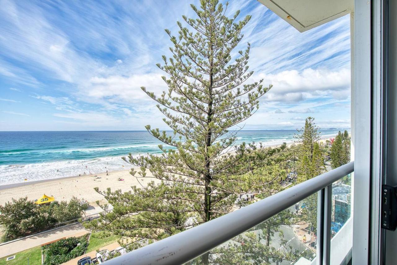 Apartment Unbeatable View - Charming Chateau Beachside