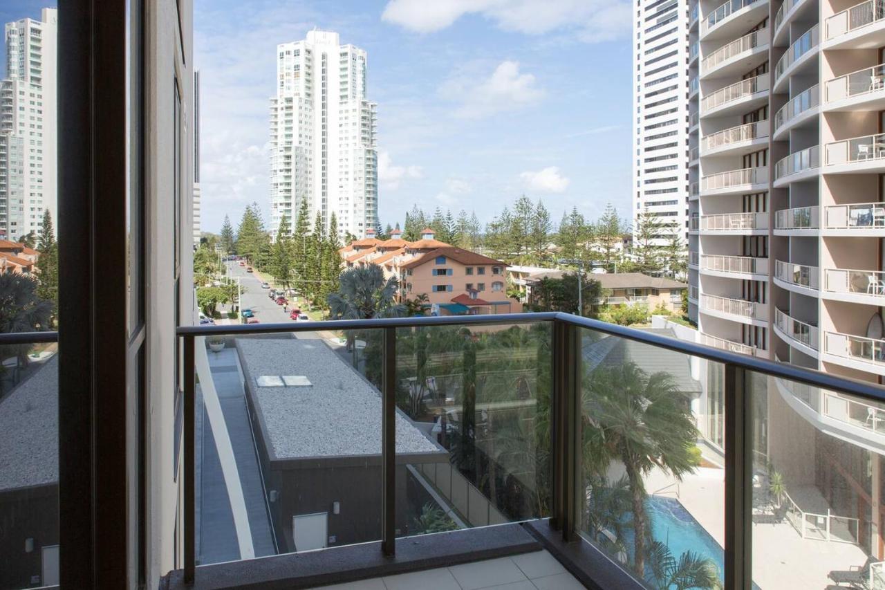Modern Comfort Close To Beach, Casino, And Shopping