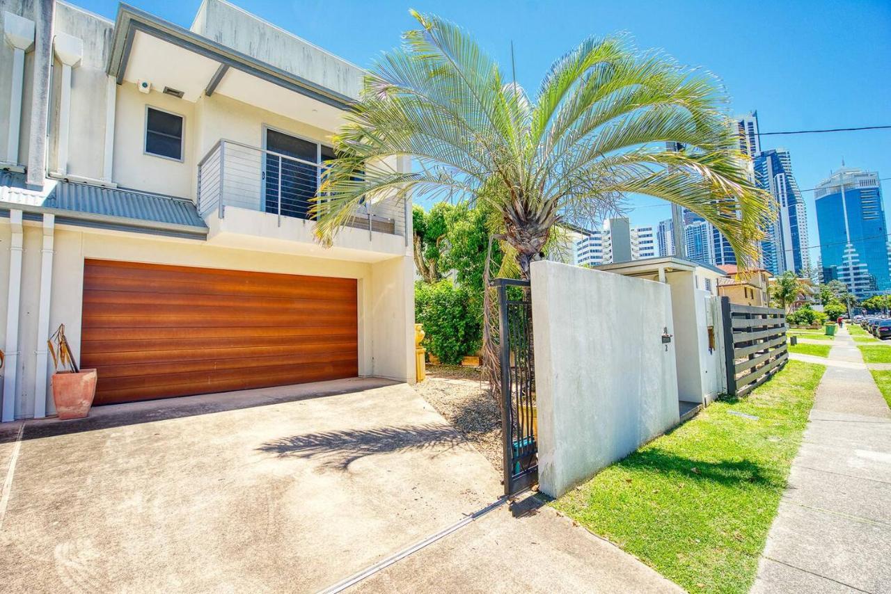 The Riverside Retreat - Stroll To Cavill Avenue Holiday home *