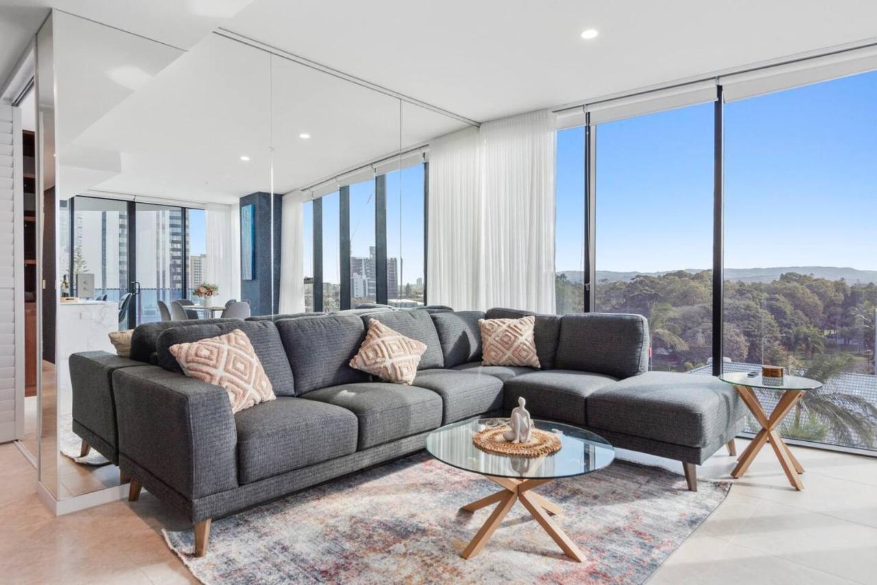 Apartment Glistening Horizons - Luxe Coastal Living