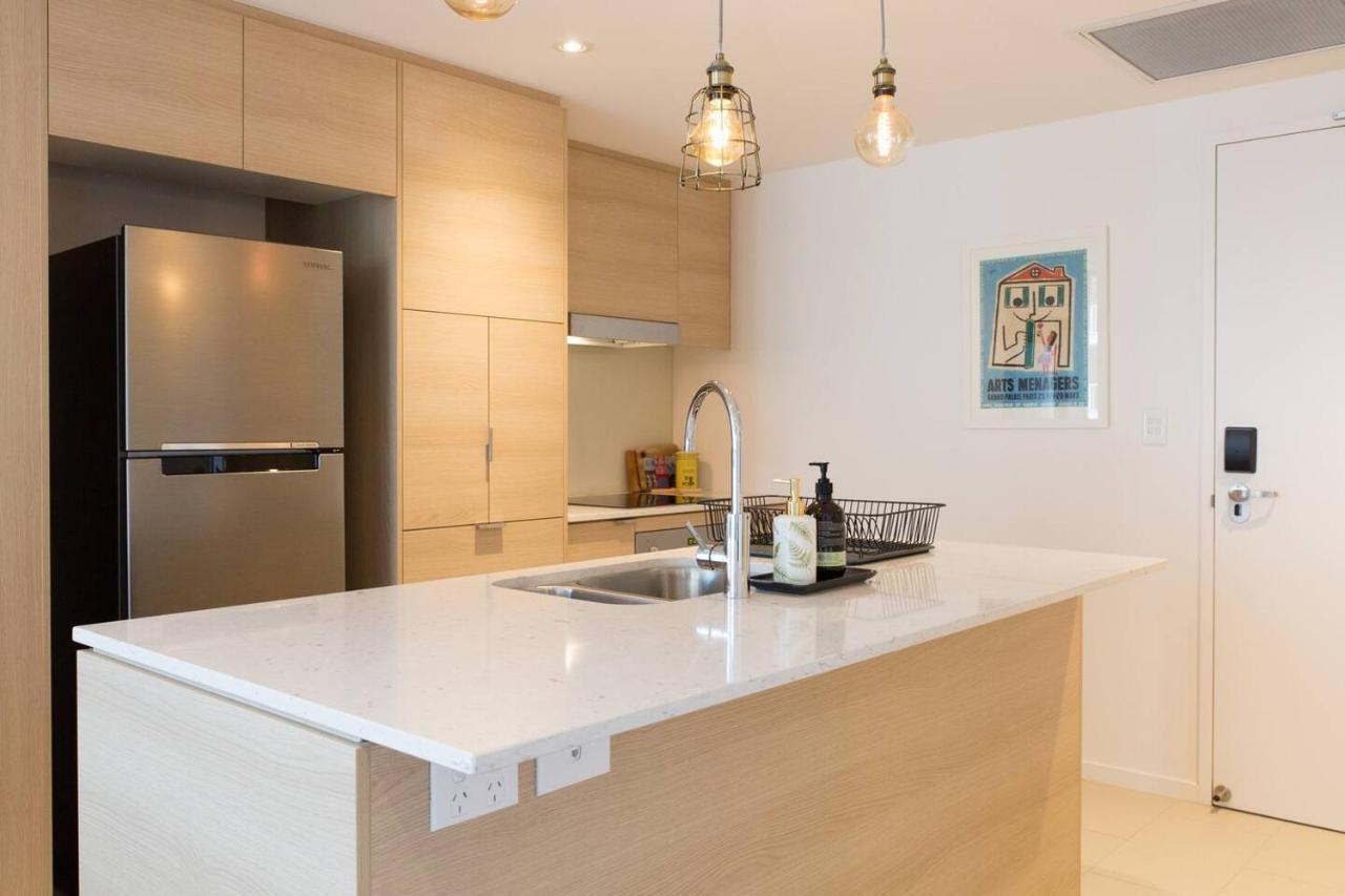 Modern Comfort Close To Beach, Casino, And Shopping