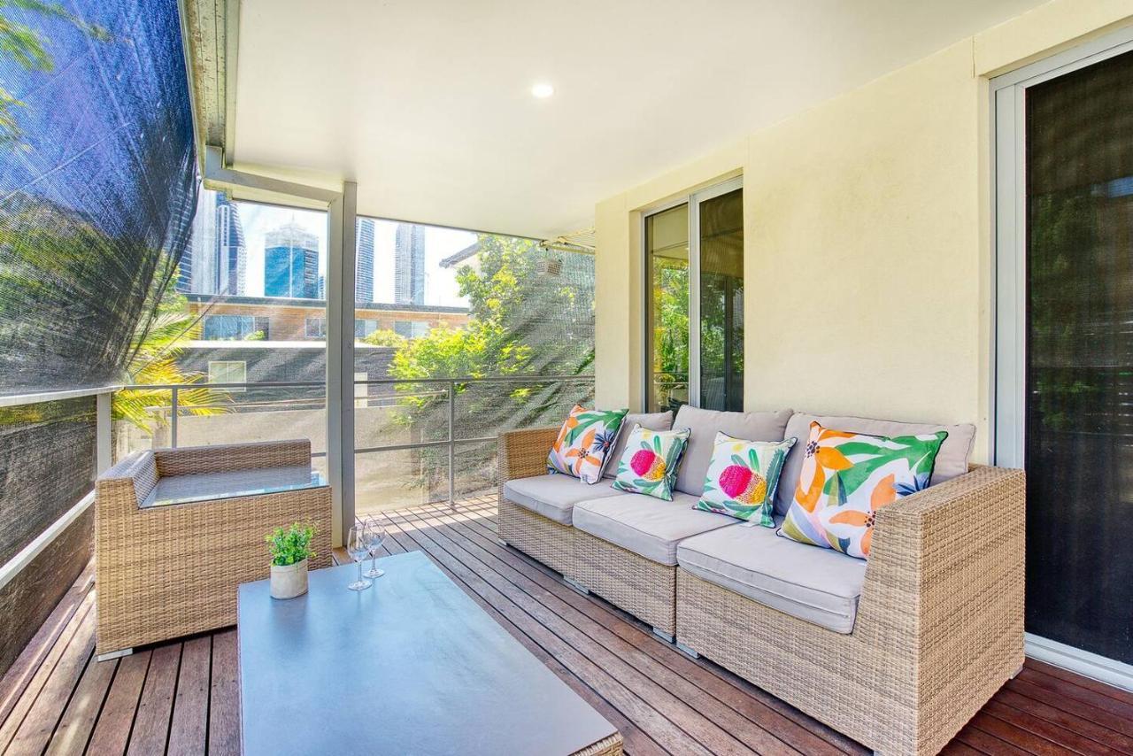 The Riverside Retreat - Stroll To Cavill Avenue Holiday home *