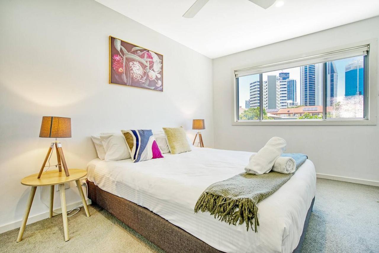 Holiday home The Riverside Retreat - Stroll To Cavill Avenue Gold Coast
