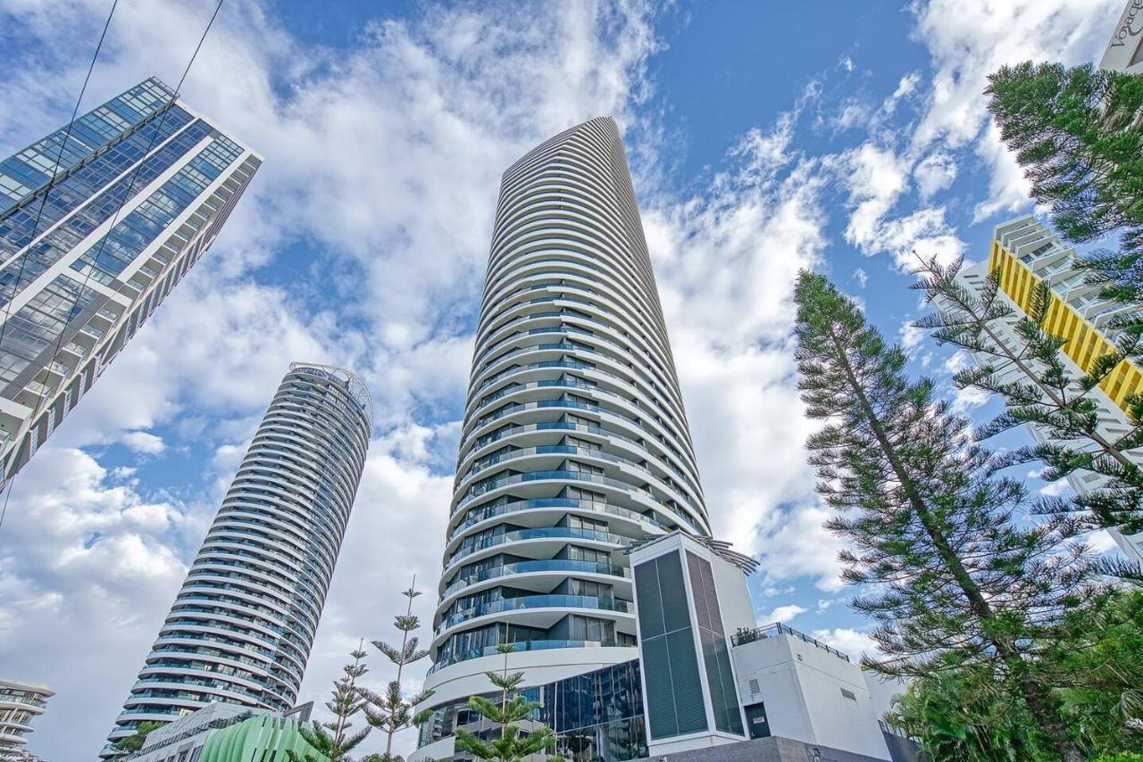 Broadbeach Exclusive - Sky High Luxury At Oracle Apartment
