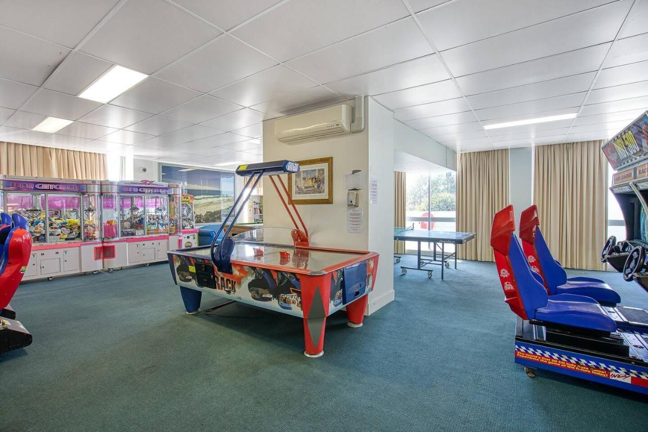 Unbeatable View - Charming Chateau Beachside Apartment Gold Coast