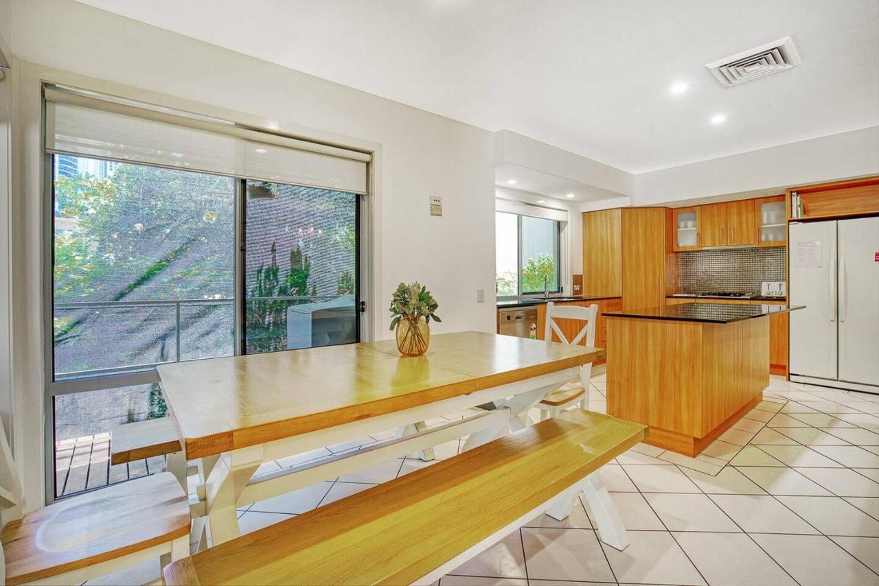 The Riverside Retreat - Stroll To Cavill Avenue Holiday home