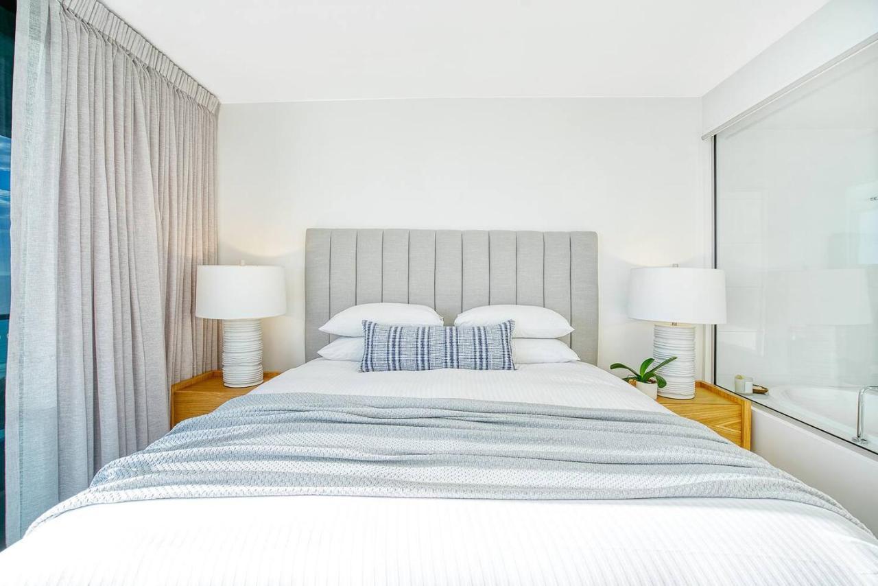 Broadbeach Exclusive - Sky High Luxury At Oracle Apartment