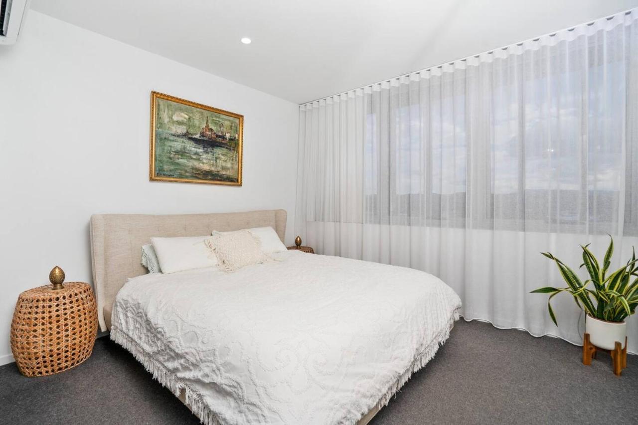 Apartment 'tropical Tides' Resort-style Chic At Palm Gold Coast