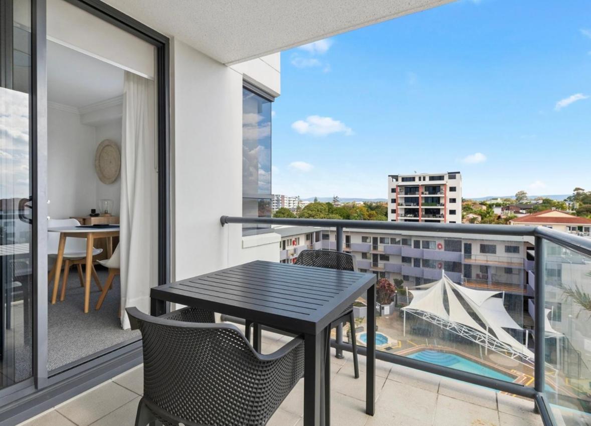 Broadwater Parklands Paradise-one & Two Bedroom Gold Coast