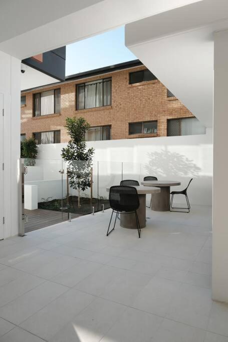 Waterview Two Bedrooms & Free Parking * Gold Coast