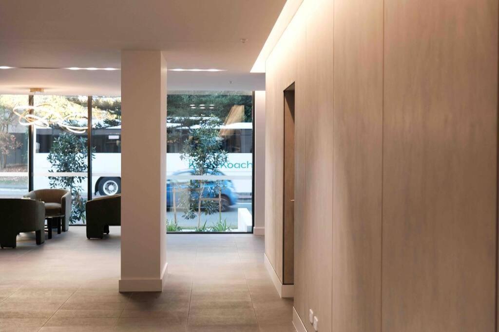 Waterview Two Bedrooms & Free Parking Apartment *