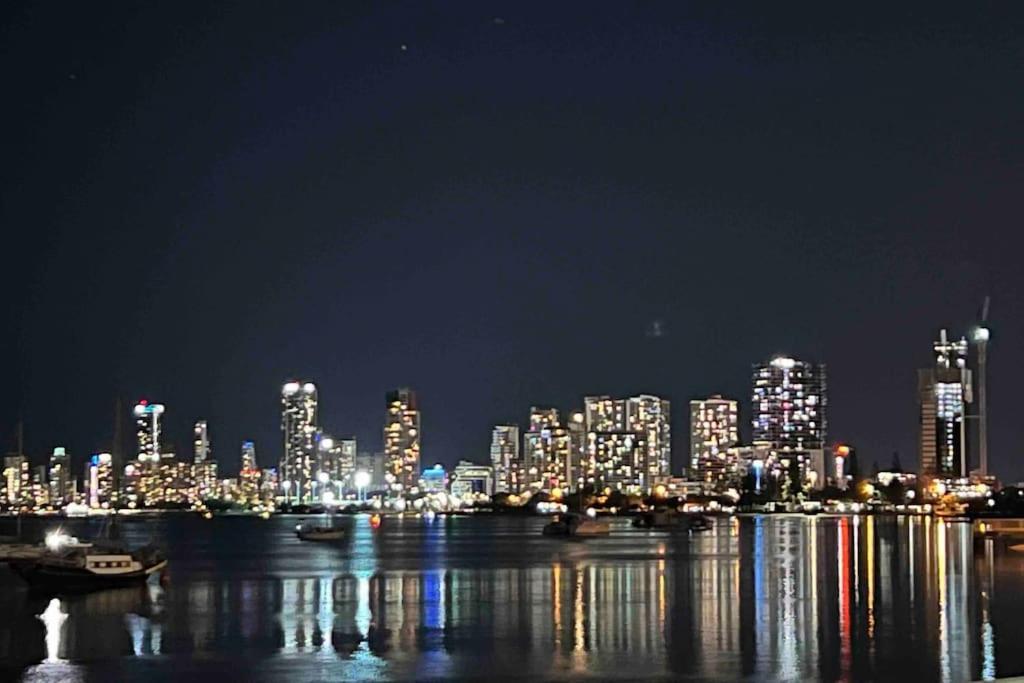 Broadwater Parklands Paradise-one & Two Bedroom