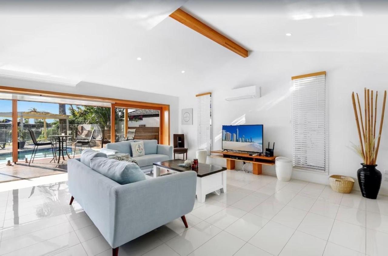 Waterfront Family Entertainer Gold Coast