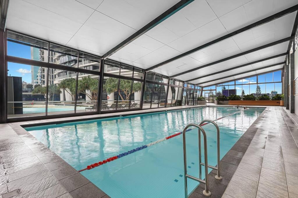 Circle On Cavill Riverview Apartment 450 Metre To The Beach Gold Coast