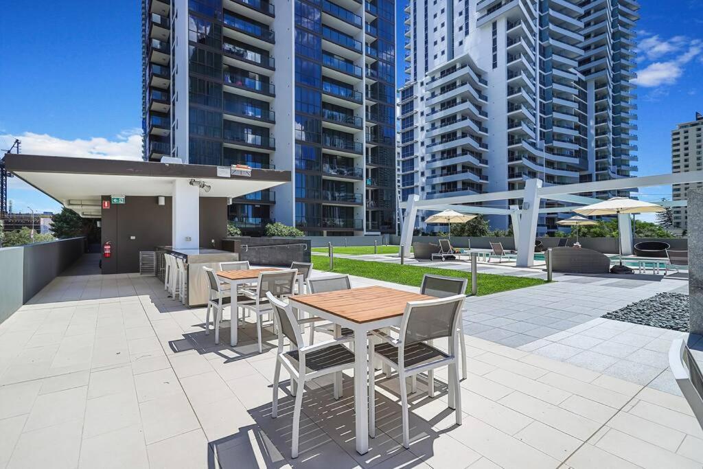 Apartment Broadbeach Oceanview Level 26 With Carpark - 4 Mins Walk To The *