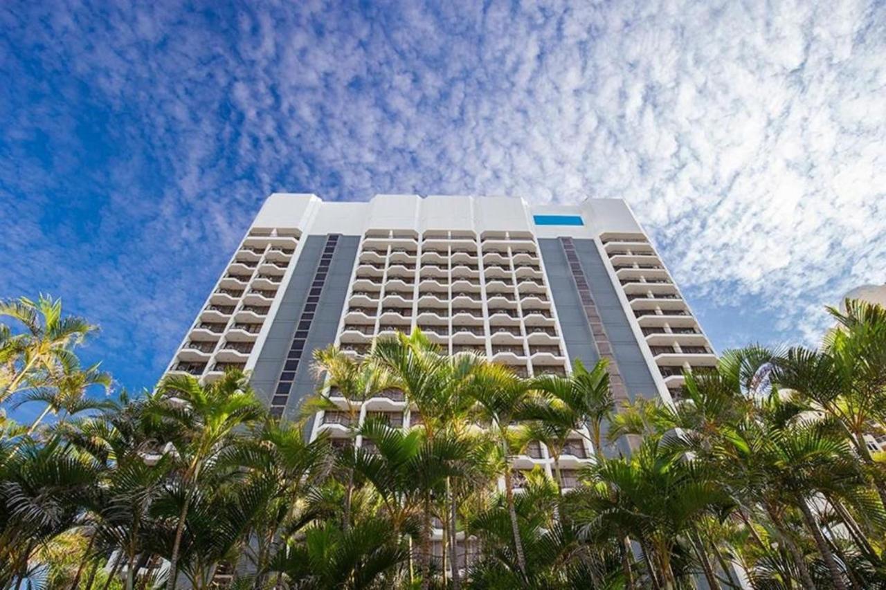 Deluxe Twin In Surfers Paradise - Coasthm Hotel Gold Coast