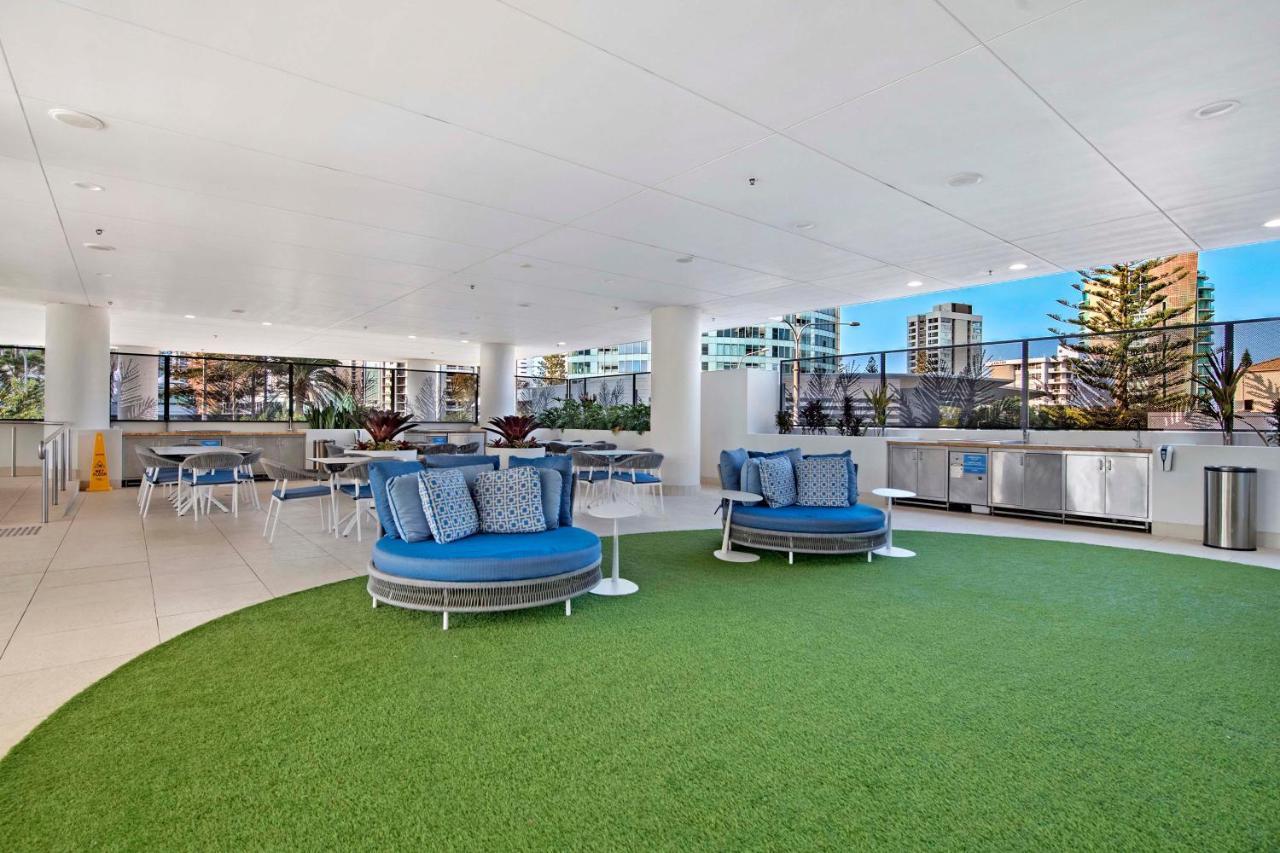 Elston Surfers Paradise - Self Contained, Privately Managed