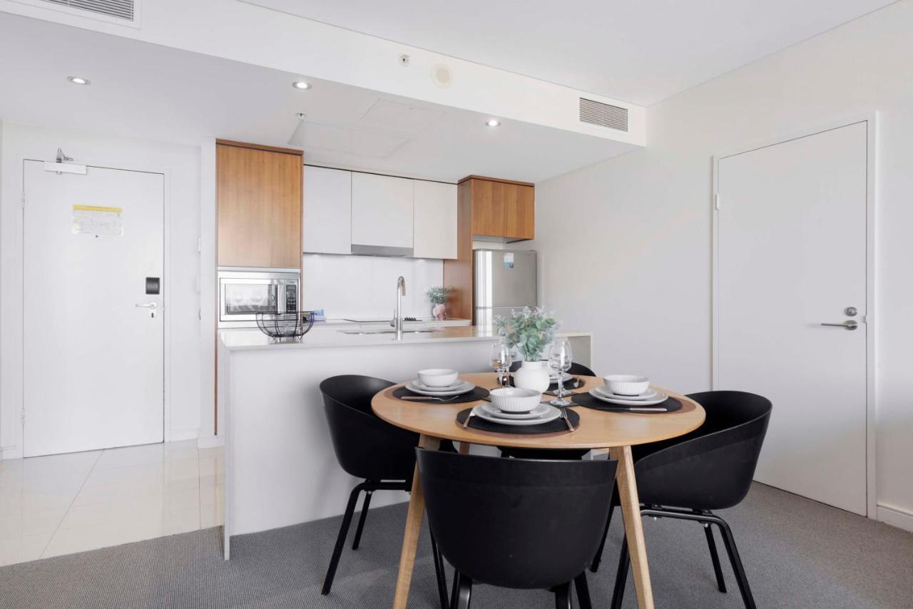 Elston Surfers Paradise - Self Contained, Privately Managed Gold Coast