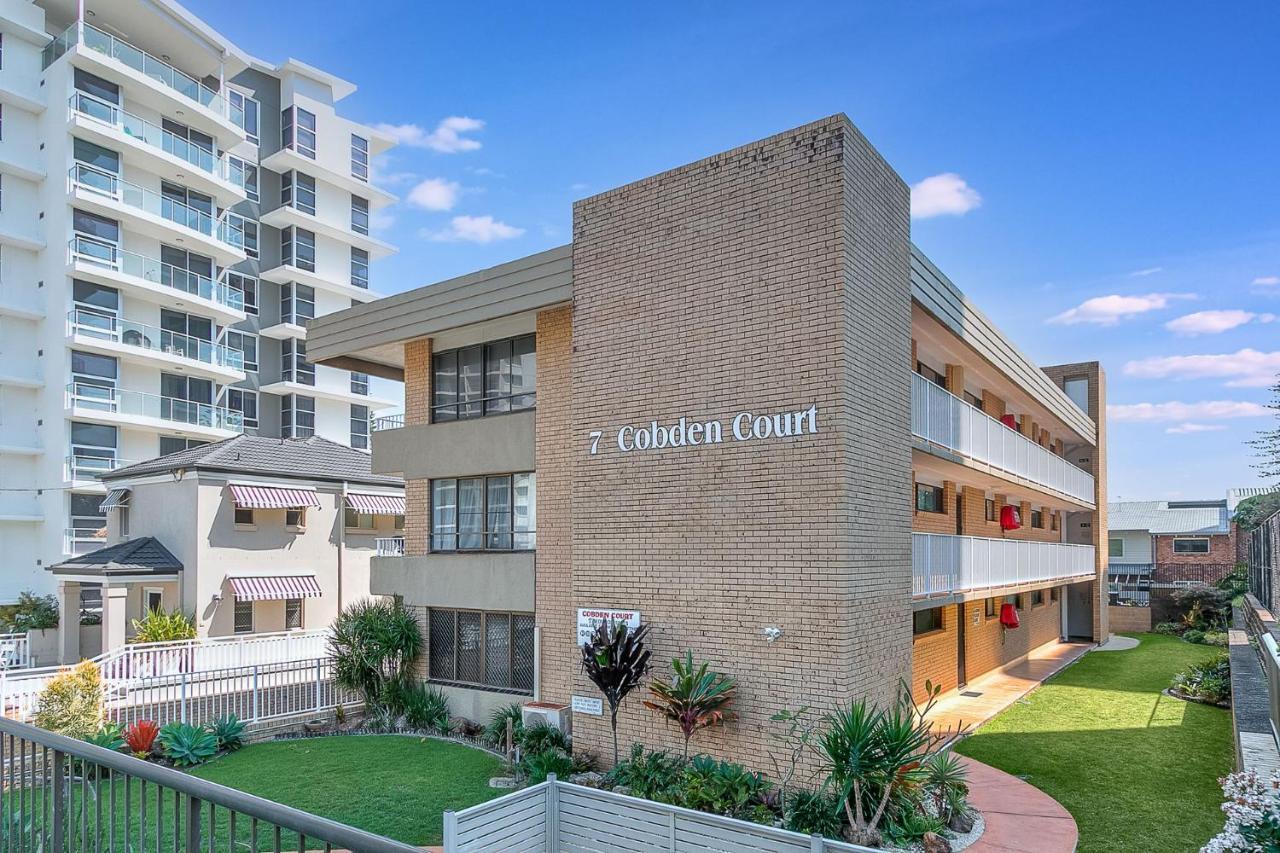 Cobden Court Unit 6 * Gold Coast