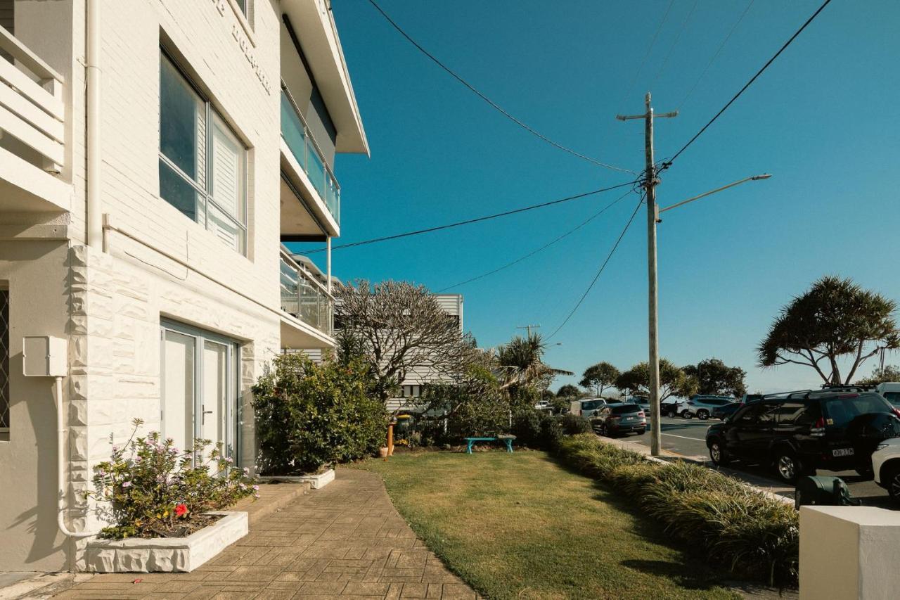 White Dolphin, Unit 7 * Gold Coast