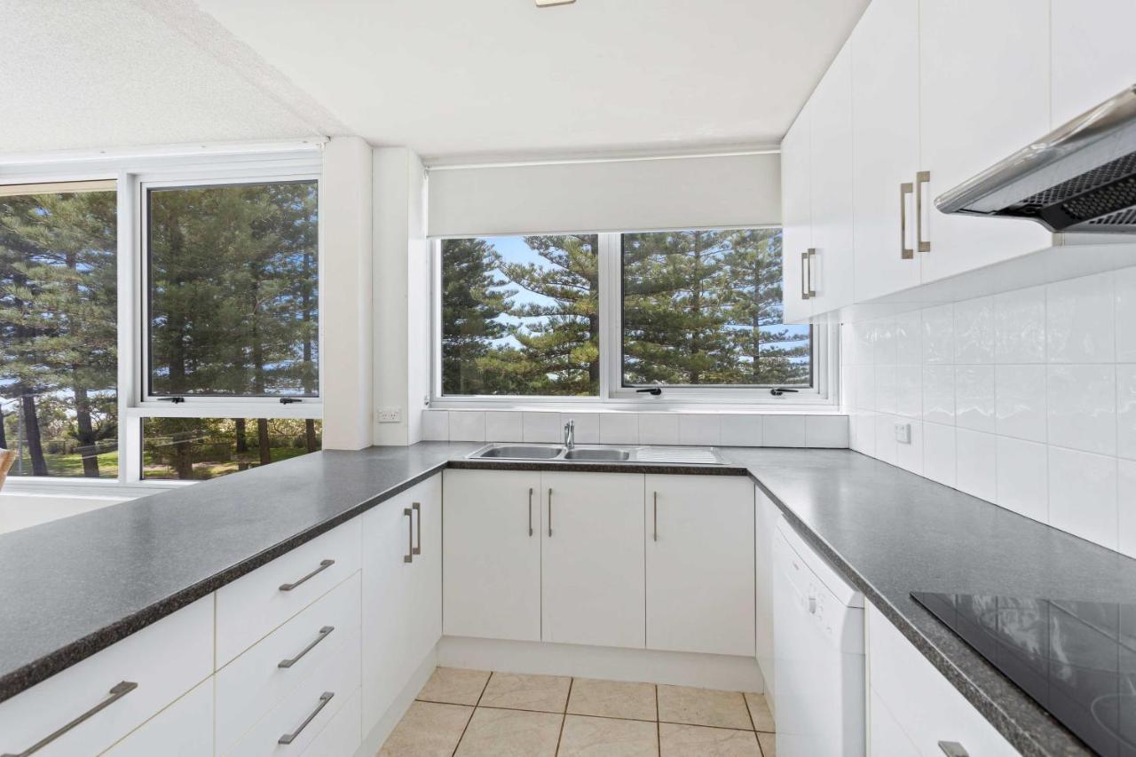 Ambassador Beachfront - Hosted By Burleigh Letting